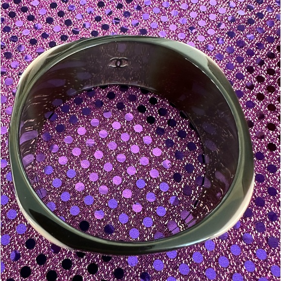 💕Chanel CC logo Resin Bangle black and pink - Picture 8 of 12